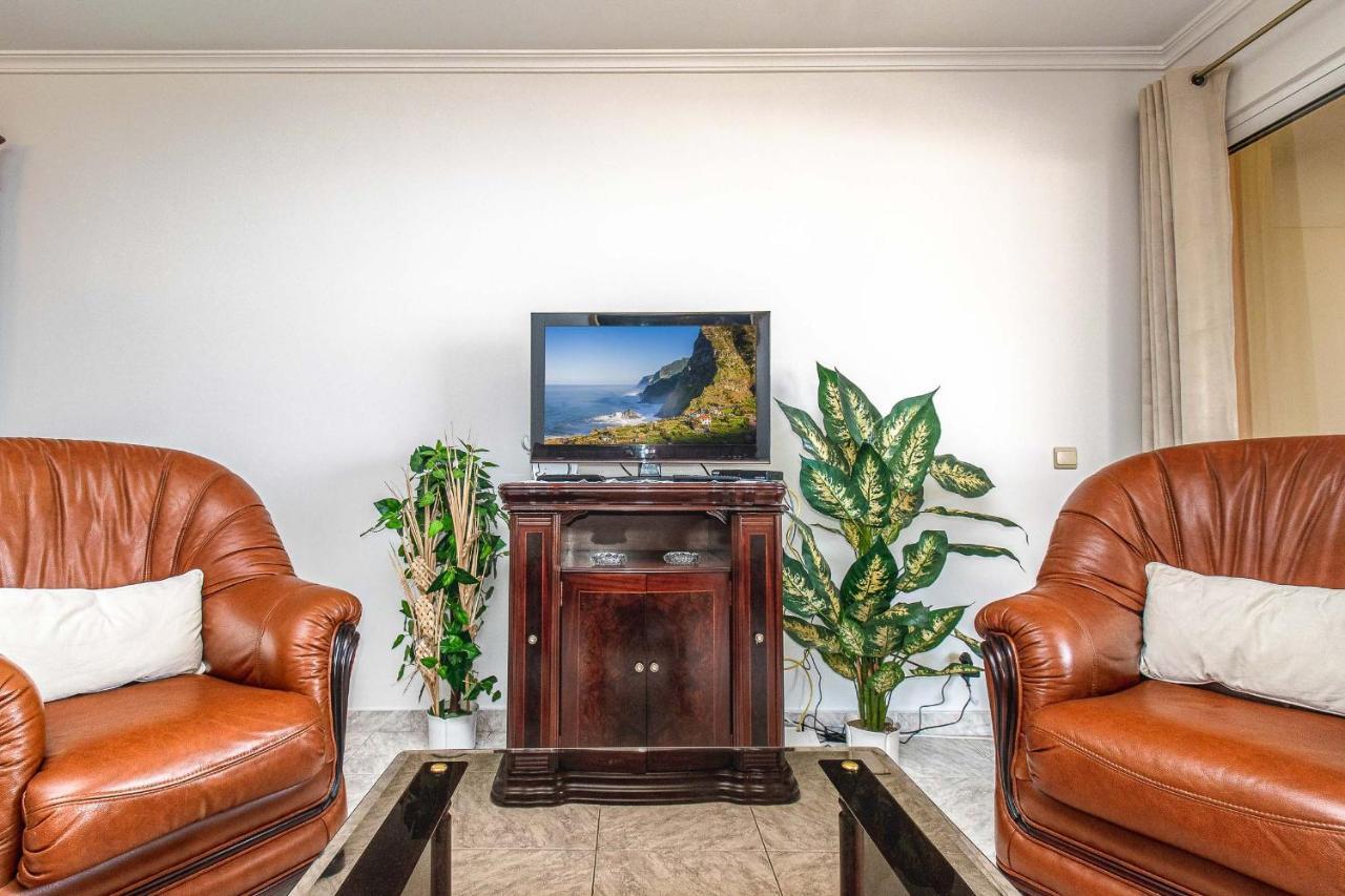Sea And Sunset View Apartment In Funchal ภายนอก รูปภาพ