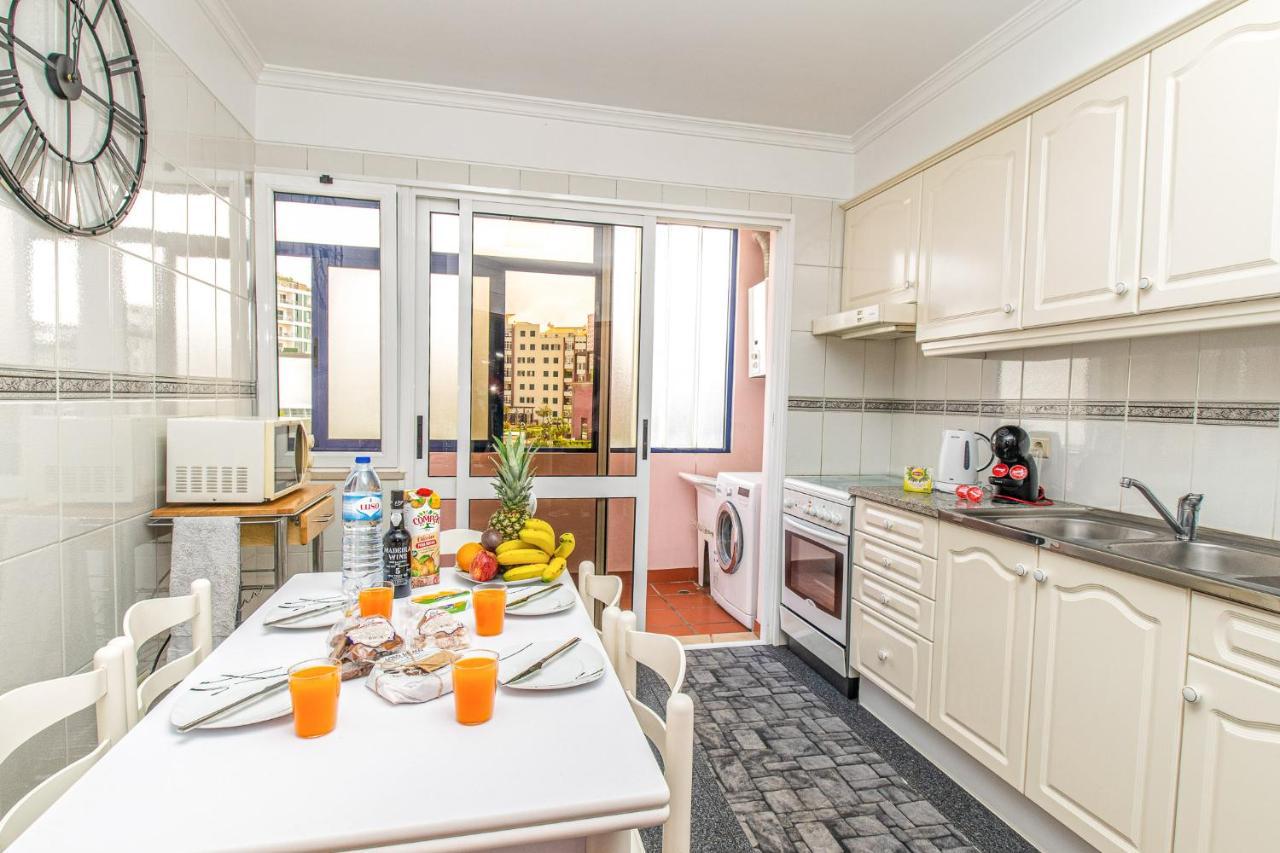Sea And Sunset View Apartment In Funchal ภายนอก รูปภาพ
