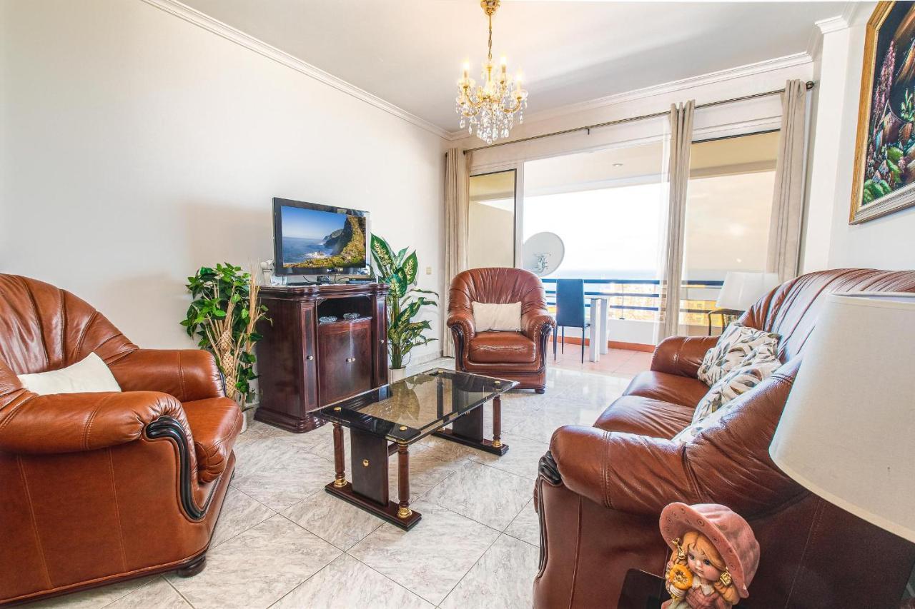 Sea And Sunset View Apartment In Funchal ภายนอก รูปภาพ