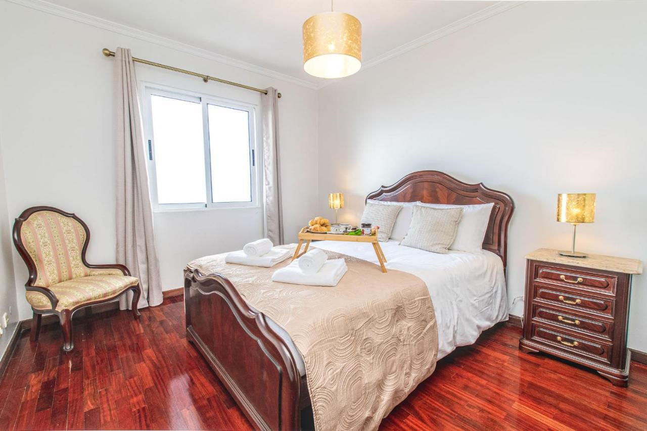 Sea And Sunset View Apartment In Funchal ภายนอก รูปภาพ